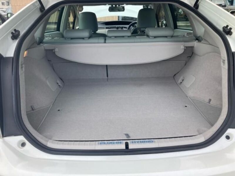 PRIUS PHV