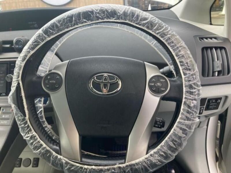 PRIUS PHV