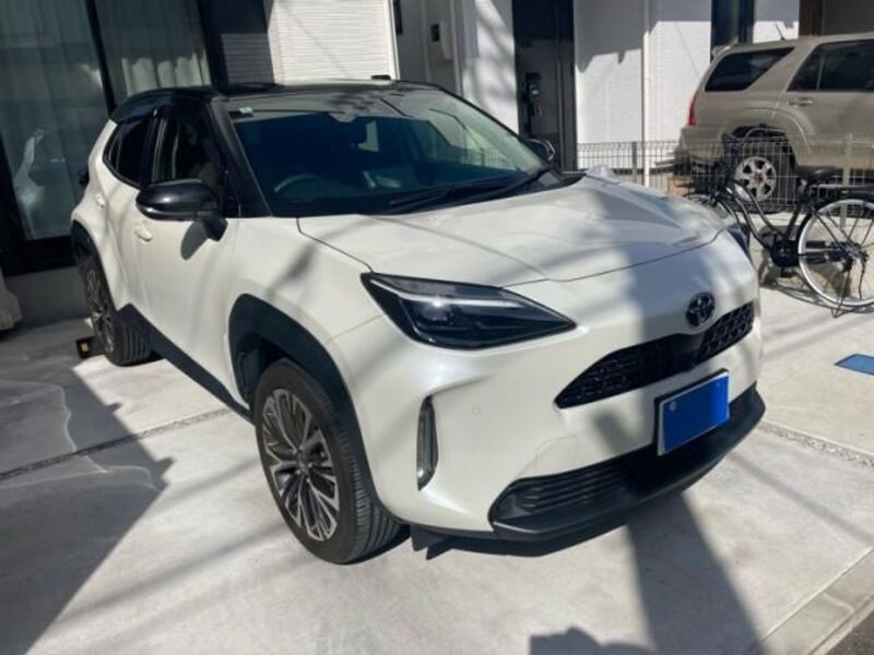 YARIS CROSS