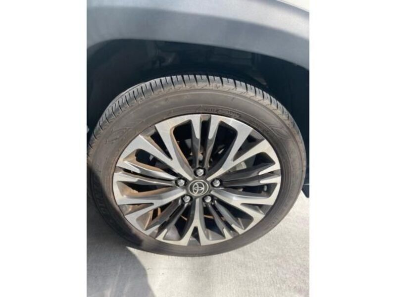 YARIS CROSS