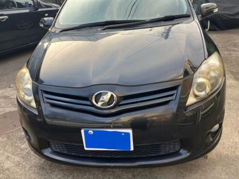 TOYOTA AURIS