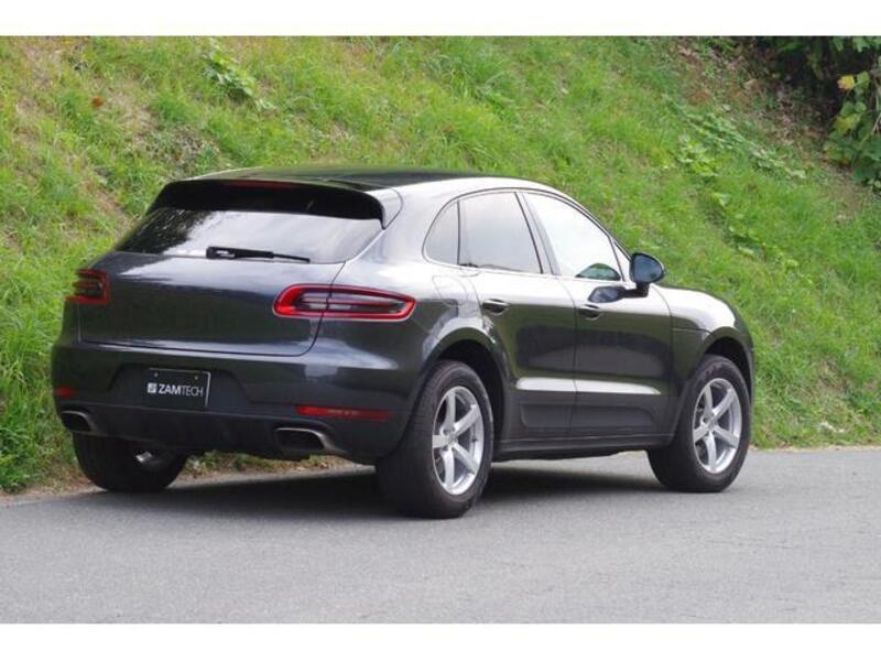 MACAN