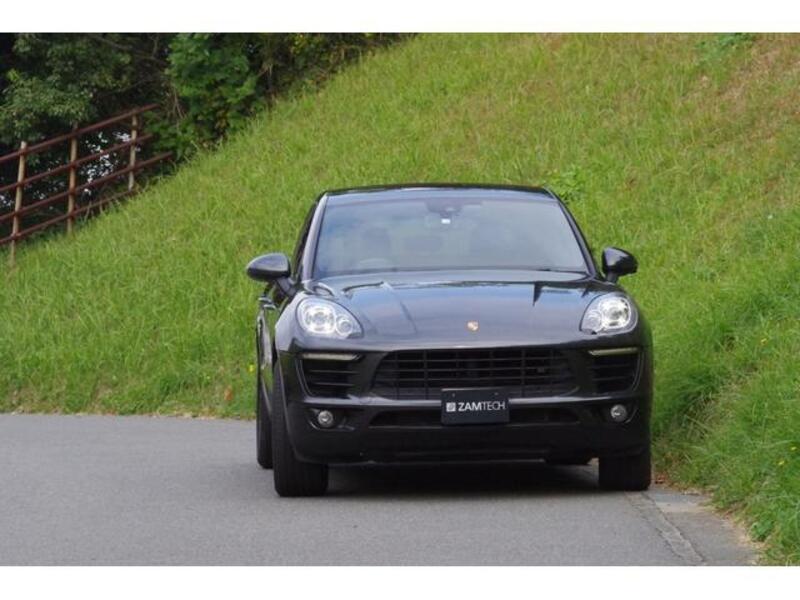 MACAN