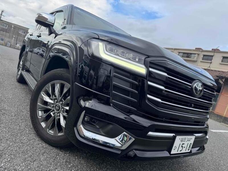 LAND CRUISER