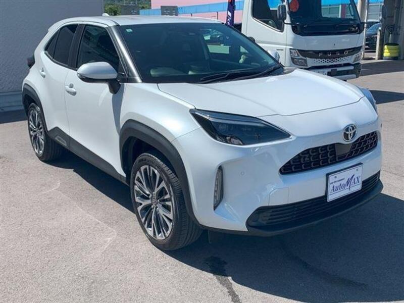 YARIS CROSS