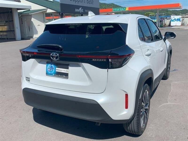 YARIS CROSS