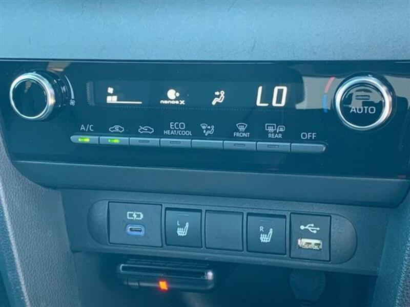 YARIS CROSS