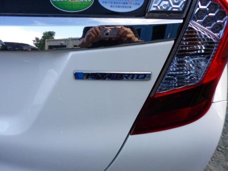 FIT HYBRID