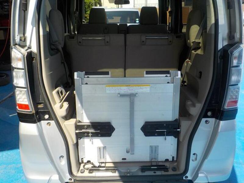 N BOX PLUS