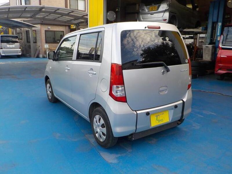 WAGON R