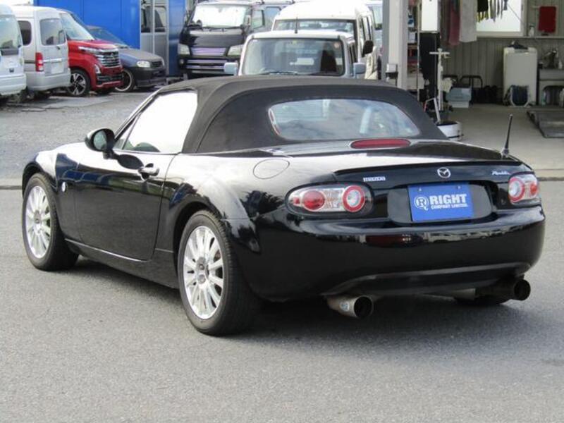 ROADSTER