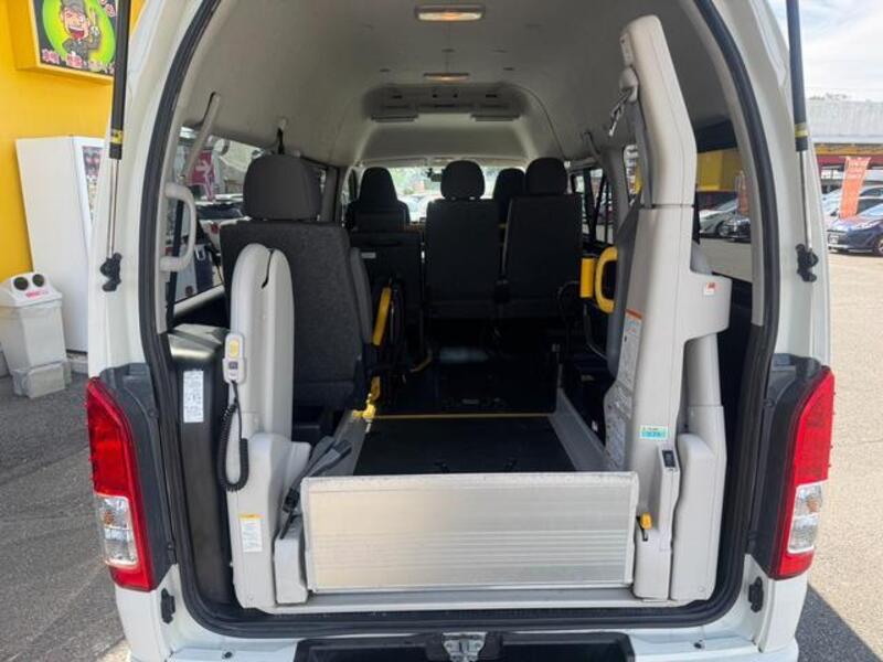 HIACE VAN