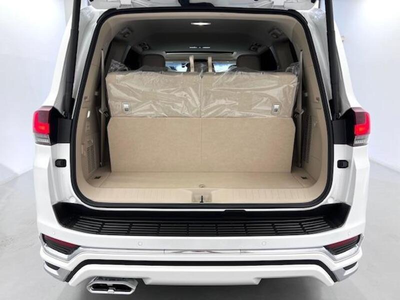 LAND CRUISER