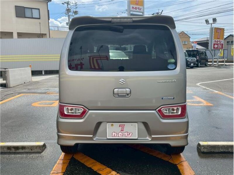 WAGON R