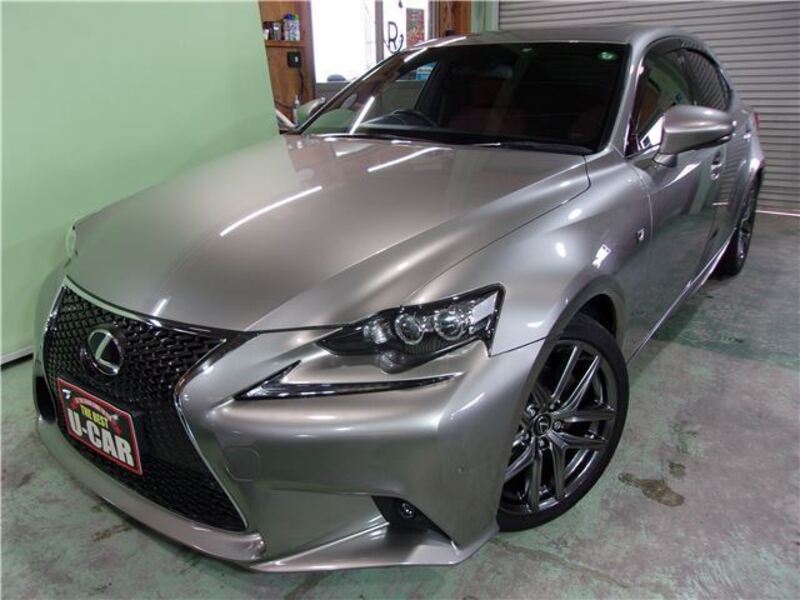 LEXUS IS