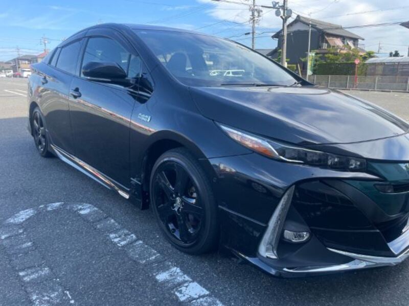 PRIUS PHV