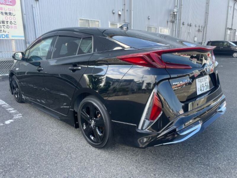 PRIUS PHV