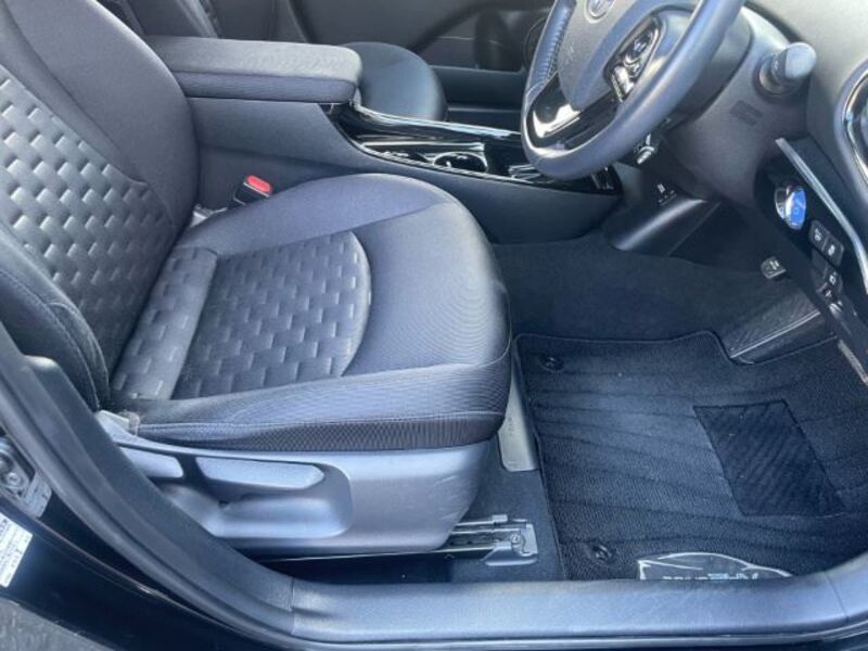 PRIUS PHV