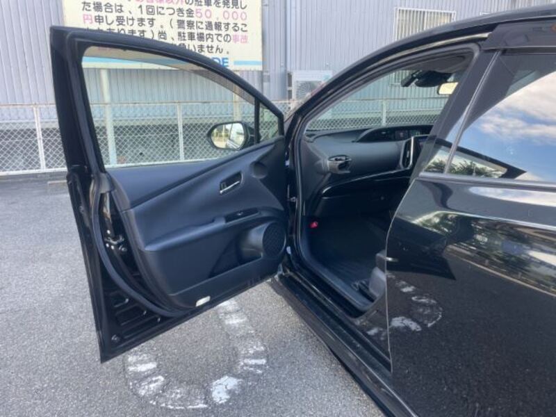 PRIUS PHV