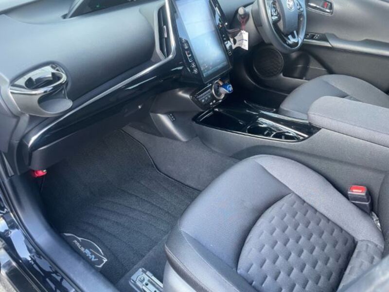 PRIUS PHV