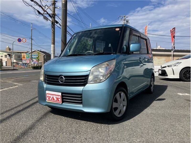 NISSAN ROOX