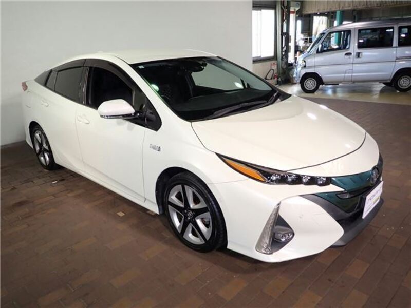 PRIUS PHV