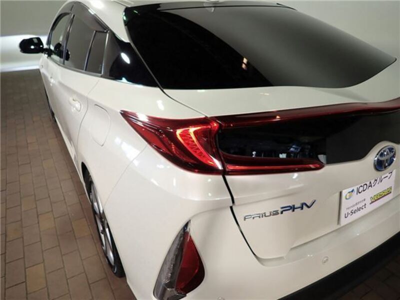 PRIUS PHV