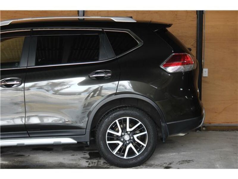 X-TRAIL