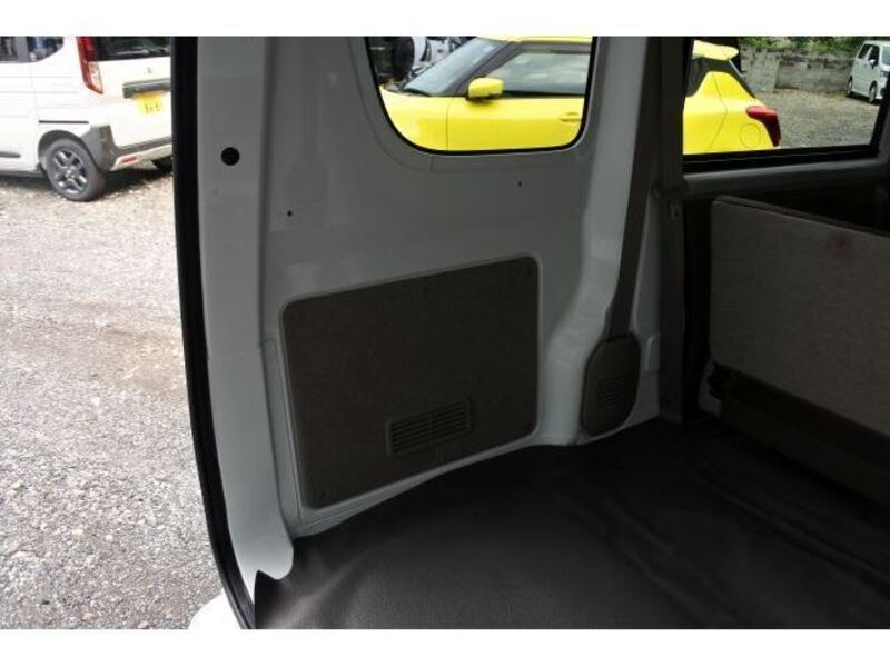 MINICAB VAN