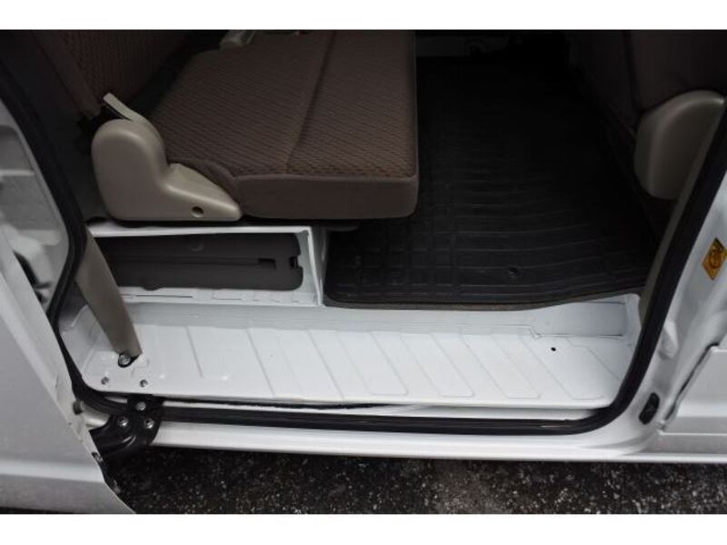 MINICAB VAN