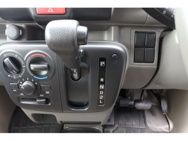 MINICAB VAN