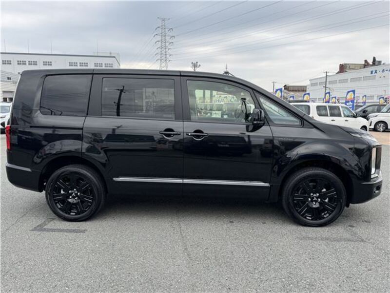 DELICA D5