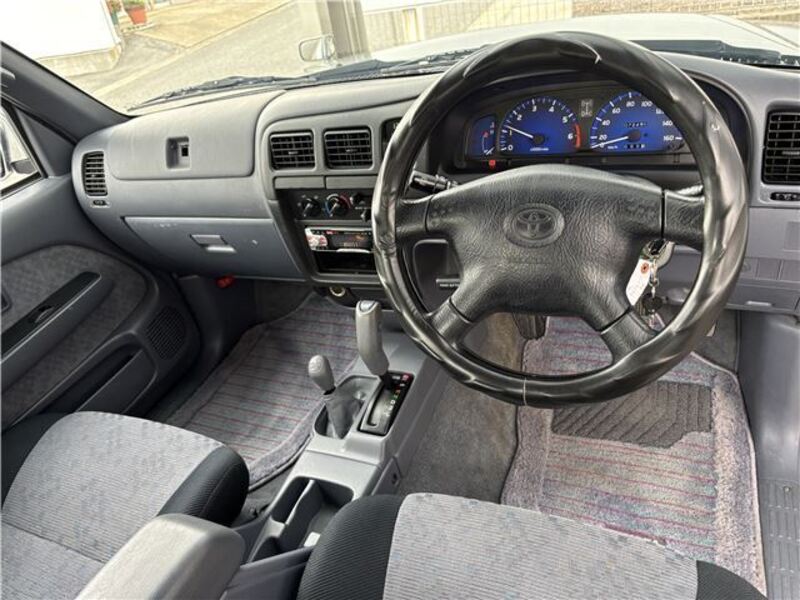 HILUX