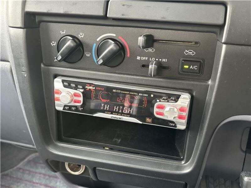 HILUX