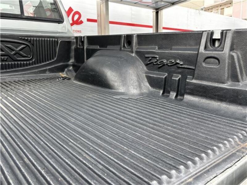 HILUX