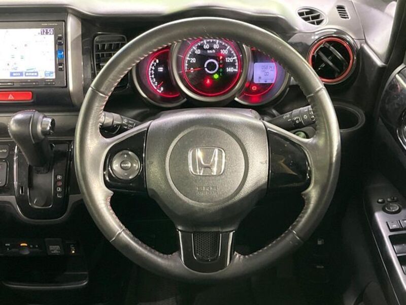 N BOX CUSTOM