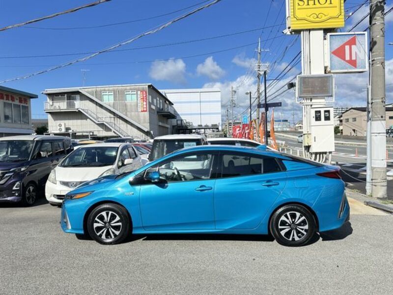 PRIUS PHV