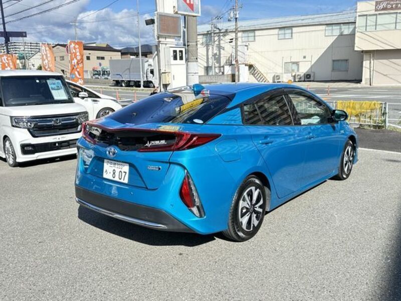 PRIUS PHV