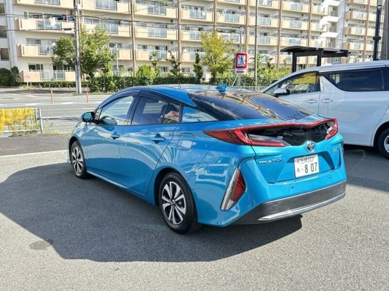 PRIUS PHV