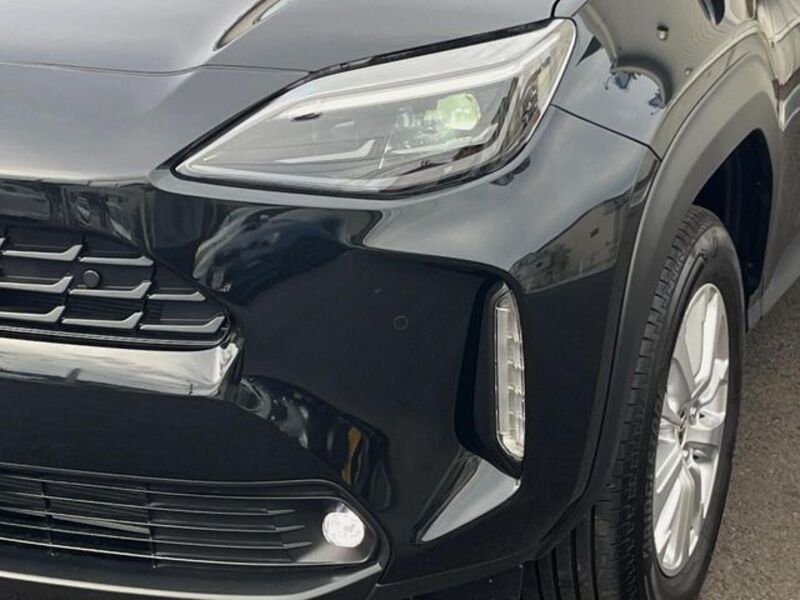 YARIS CROSS