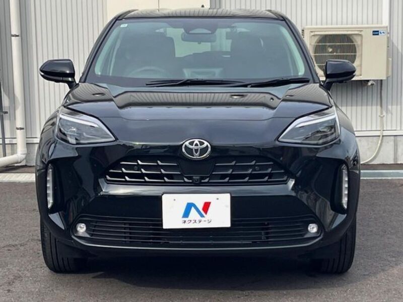YARIS CROSS
