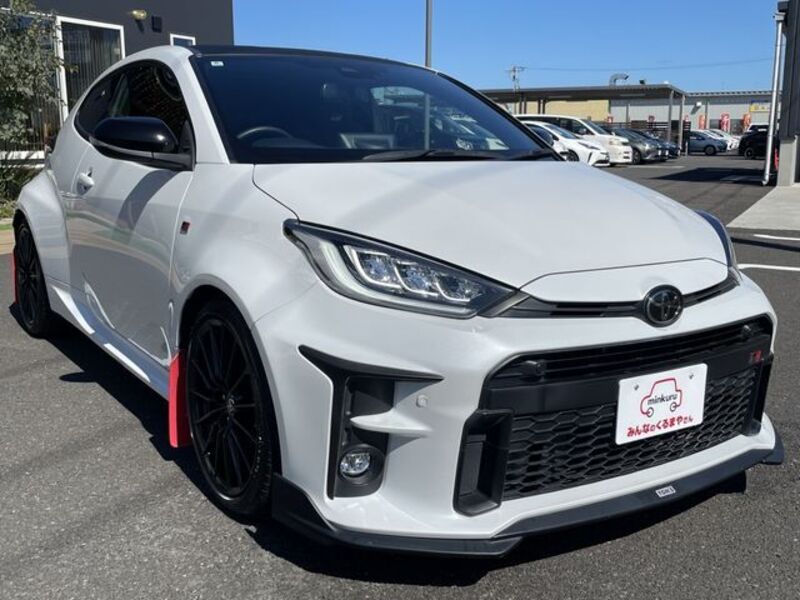 GR YARIS
