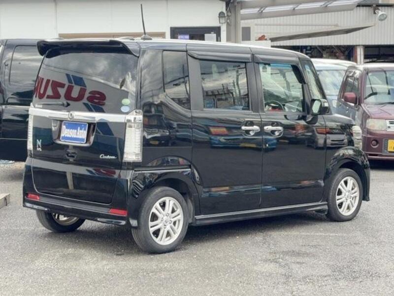 N BOX CUSTOM