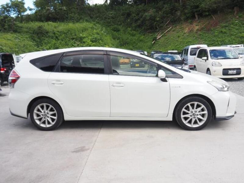 PRIUS ALPHA