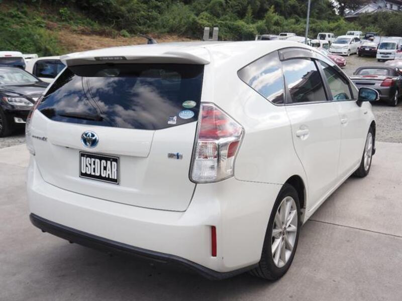 PRIUS ALPHA