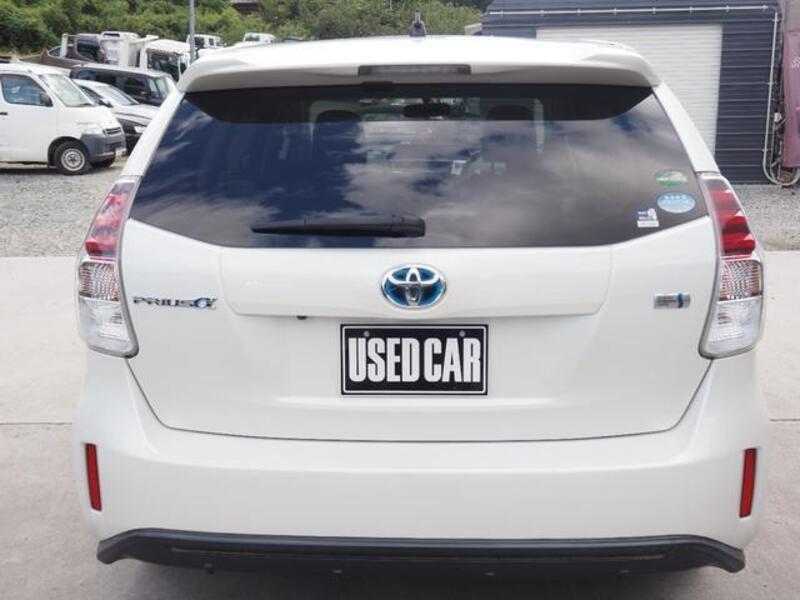 PRIUS ALPHA