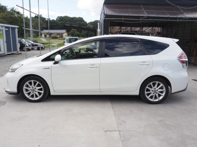 PRIUS ALPHA