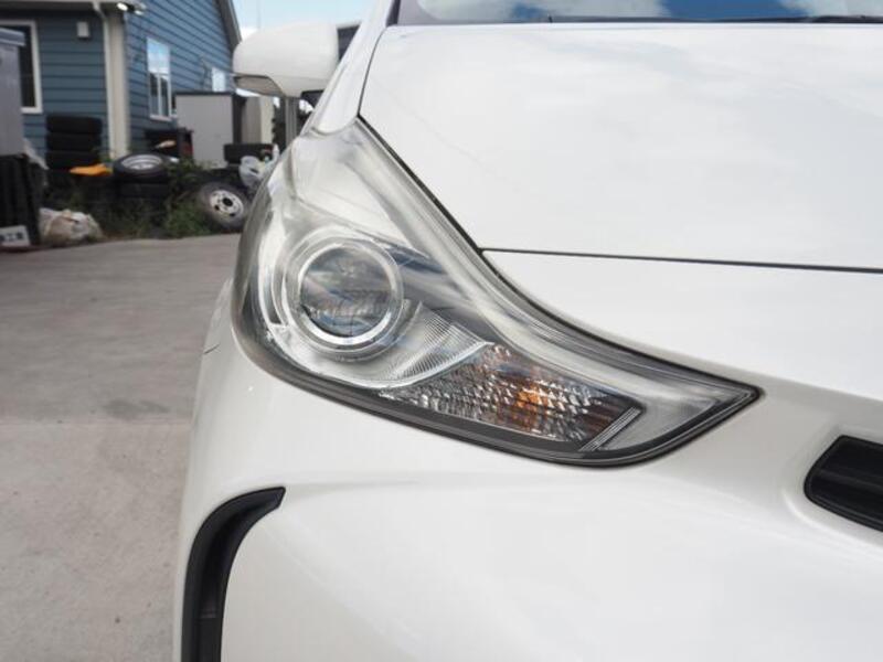 PRIUS ALPHA