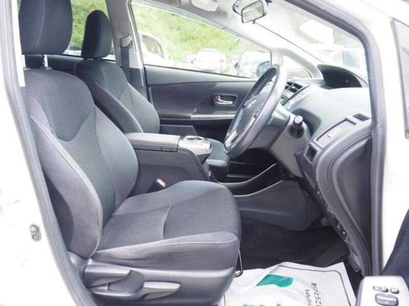 PRIUS ALPHA