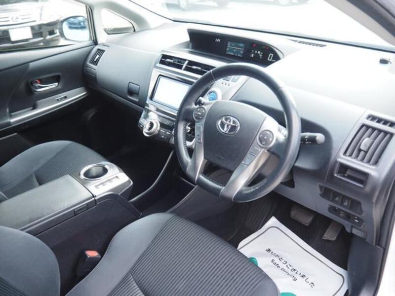 PRIUS ALPHA